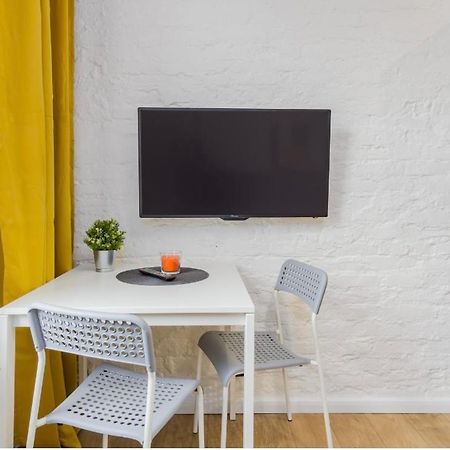 Kawalerka W Srodmiesciu 24 Apartman Łódź Kültér fotó