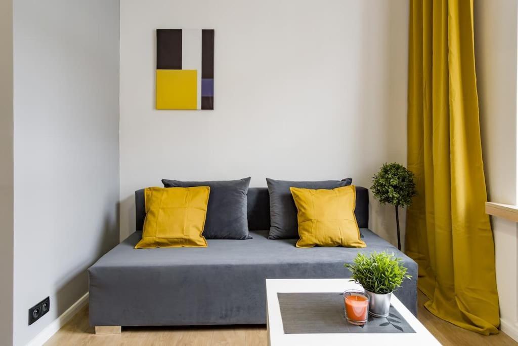 Kawalerka W Srodmiesciu 24 Apartman Łódź Kültér fotó